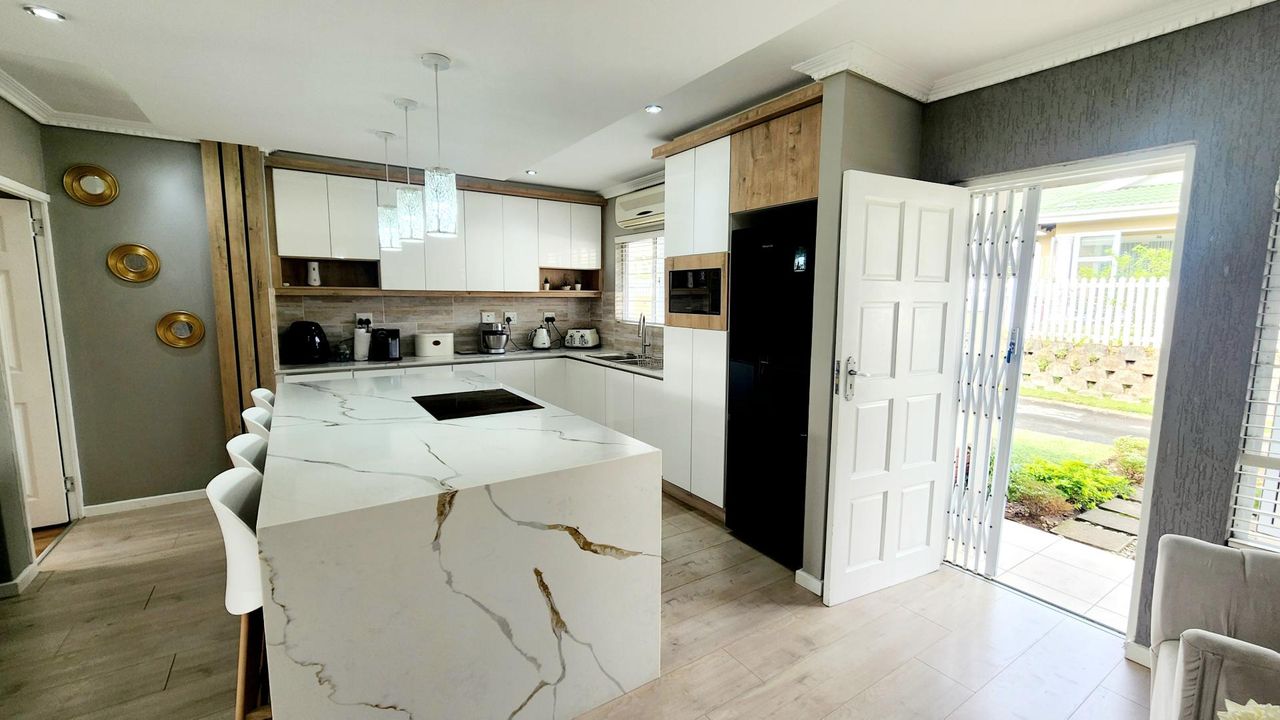 Photo of 3 Bedroom townhouse - sectional for sale in Mount Edgecombe