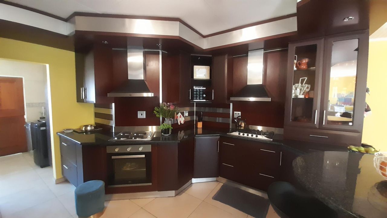 Photo of 4 Bedroom house for sale in Aerorand, Middelburg