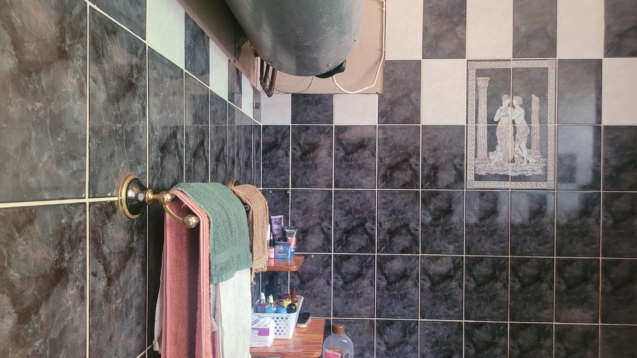 Photo 17 of 22