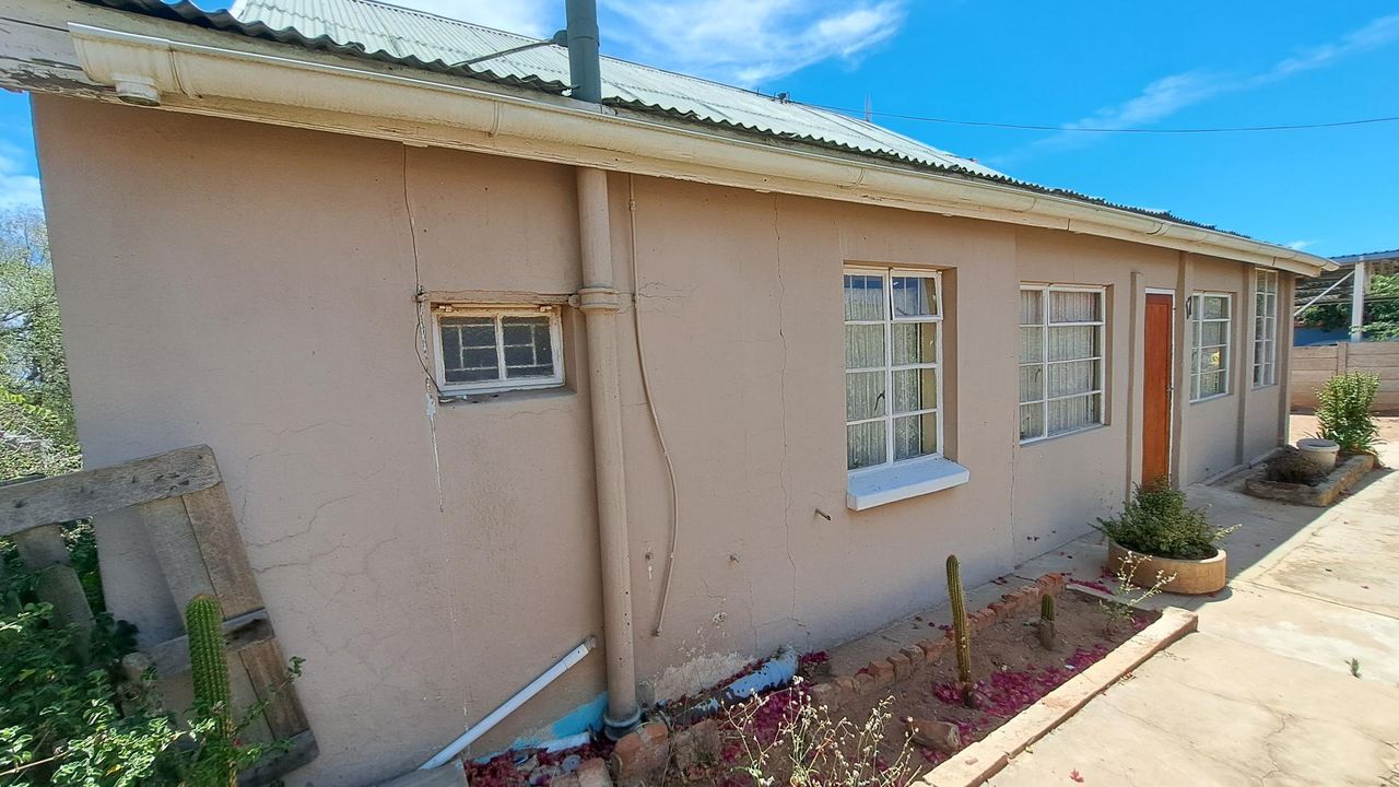 Photo of 3 Bedroom house for sale in Oudtshoorn Central