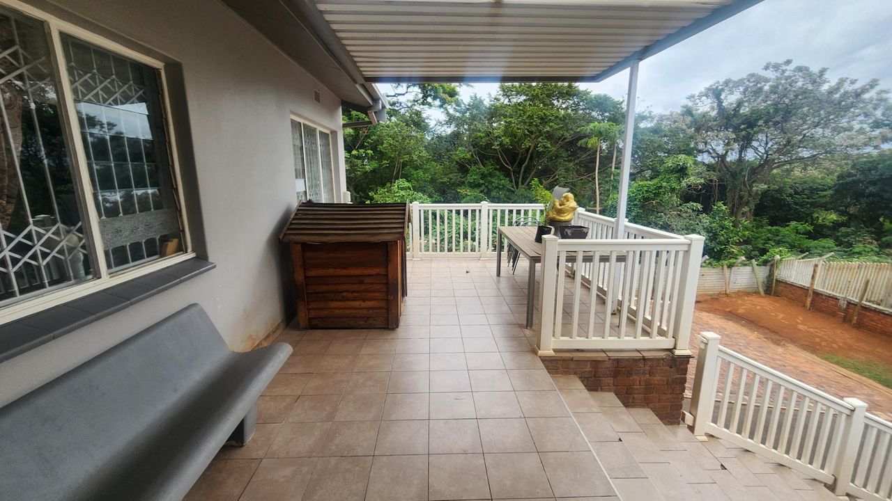Photo 10 of 20