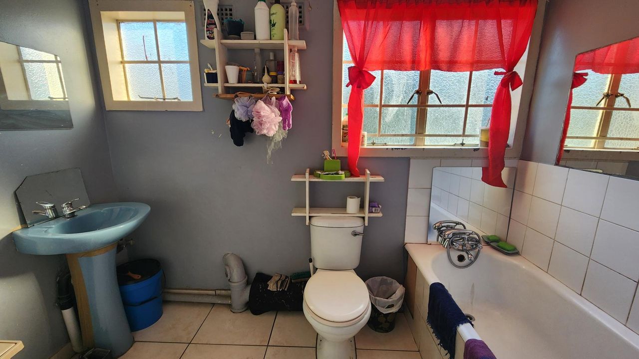 Photo 9 of 9