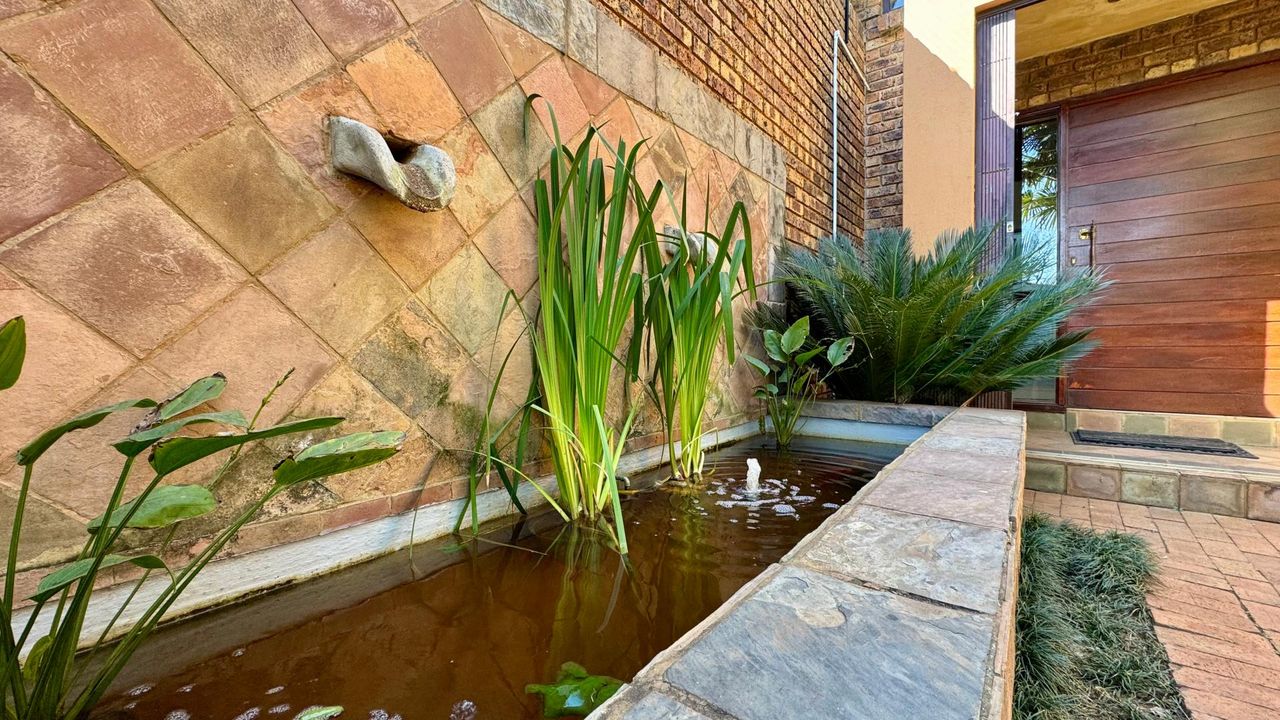 Photo of 4 Bedroom house for sale in Die Hoewes, Centurion