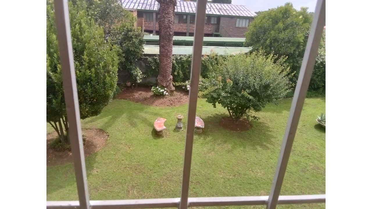 Photo 17 of 18