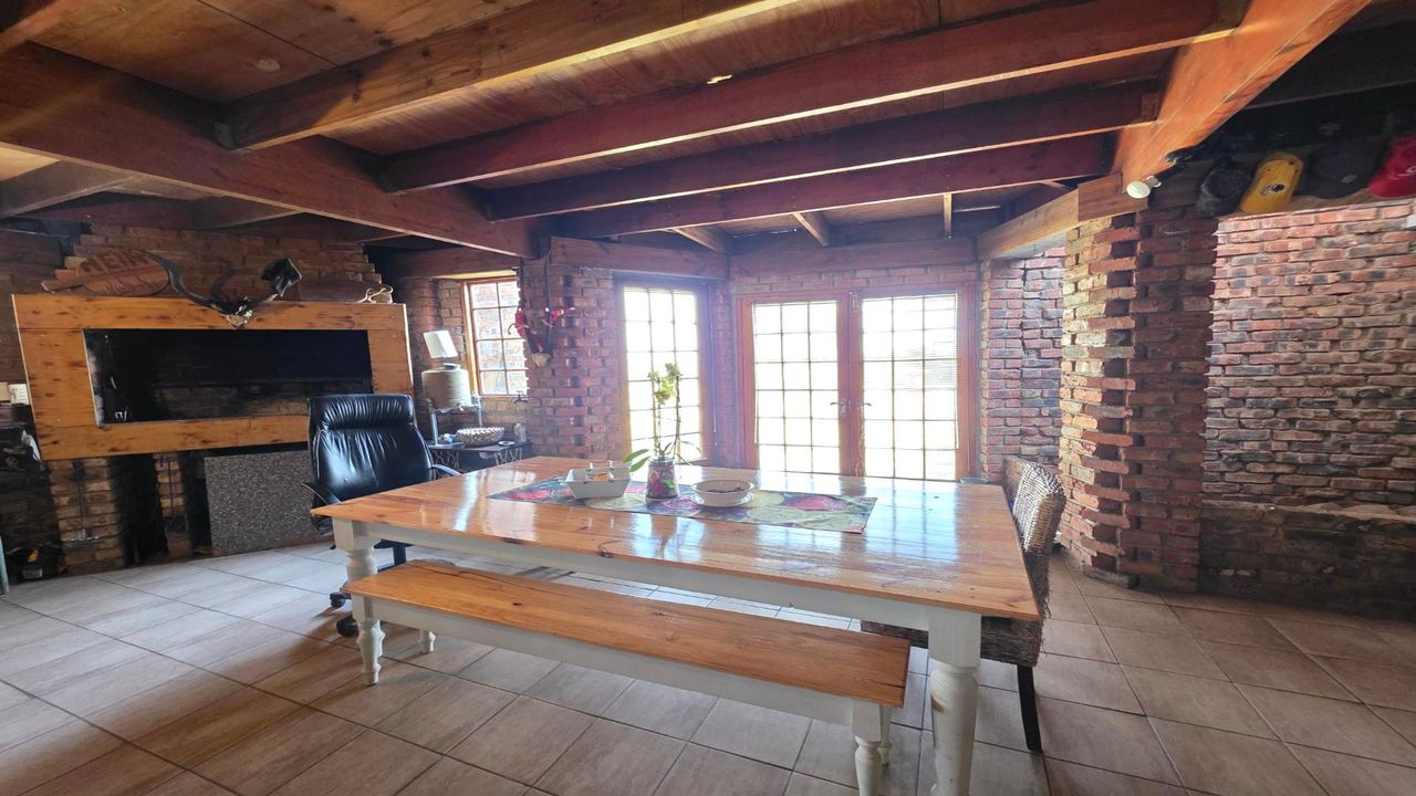 Photo 4 of 35