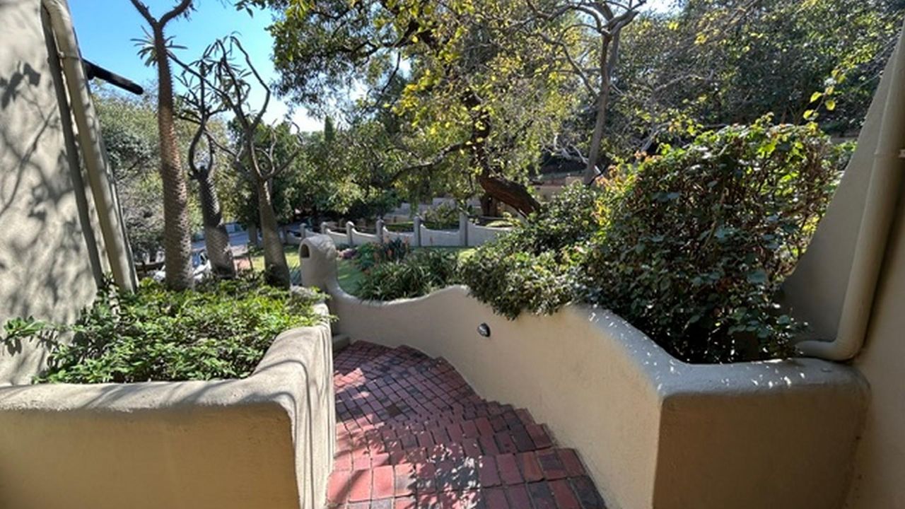 Photo 26 of 30