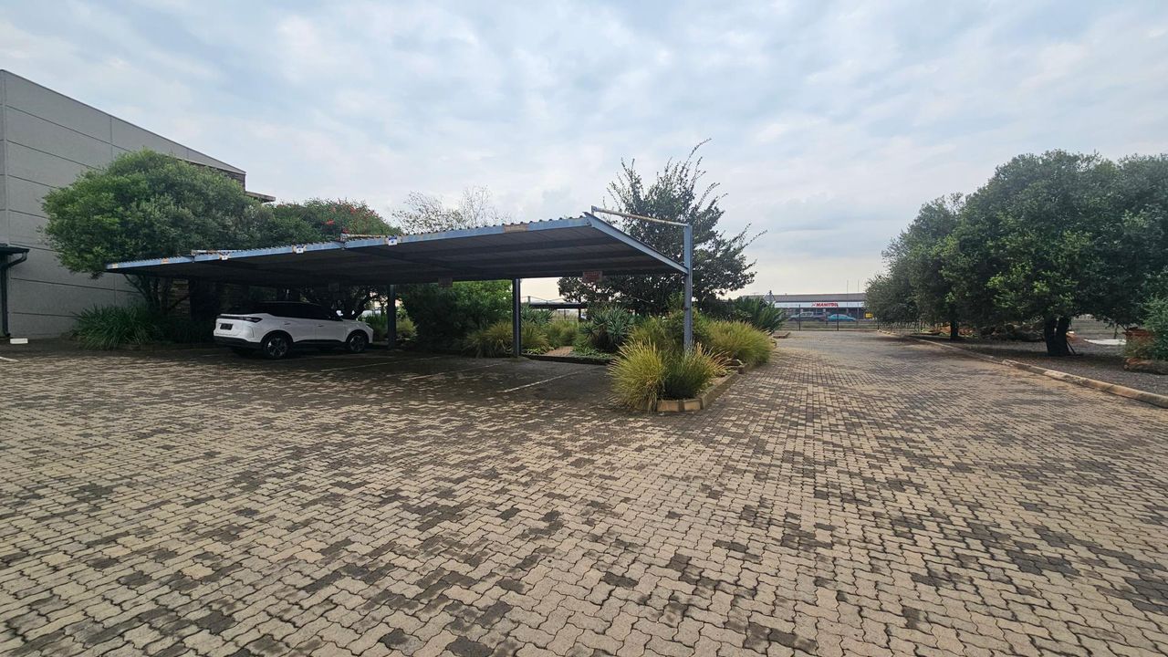 Photo 17 of 21