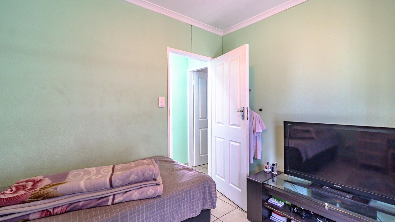 Photo 17 of 20