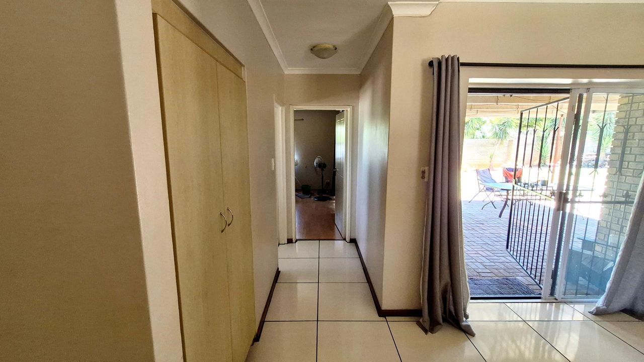 Photo 8 of 22