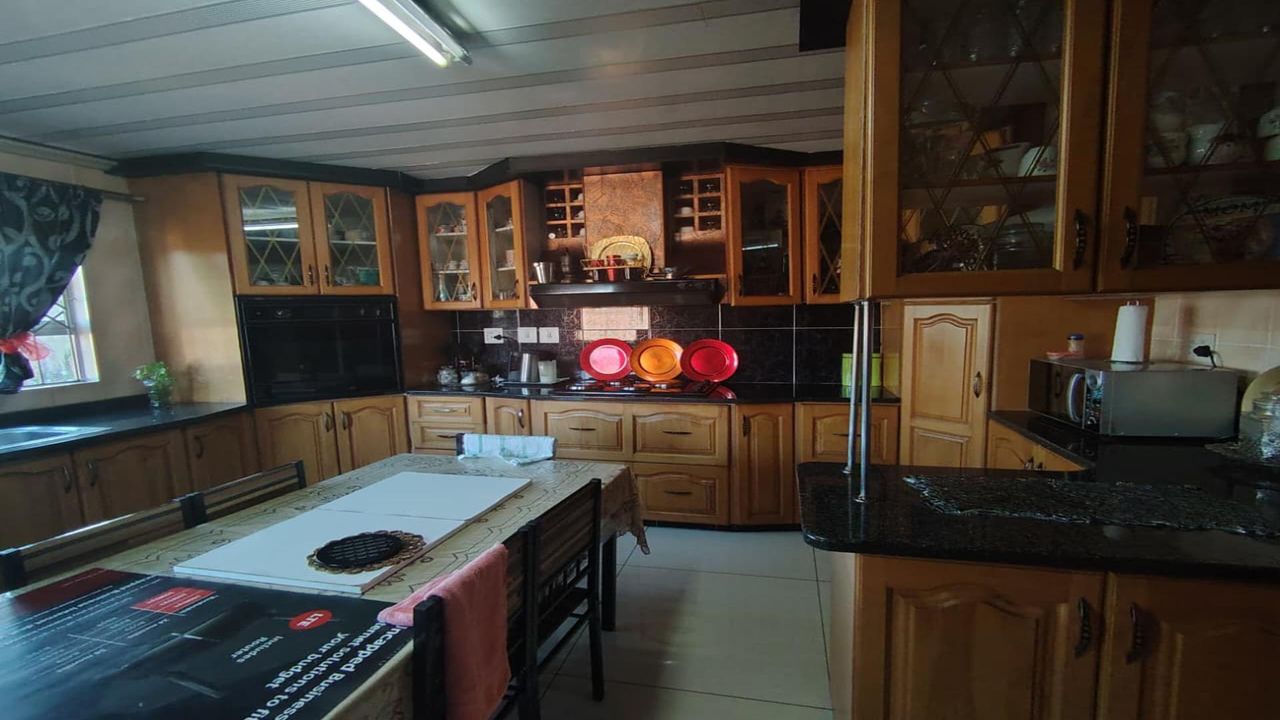 Photo 6 of 23