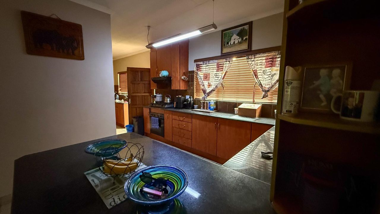 Photo of 3 Bedroom house for sale in Aerorand, Middelburg