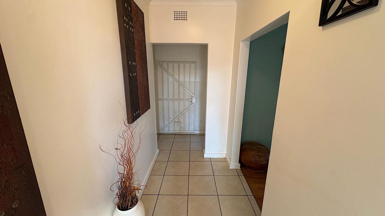 Photo 2 of 32