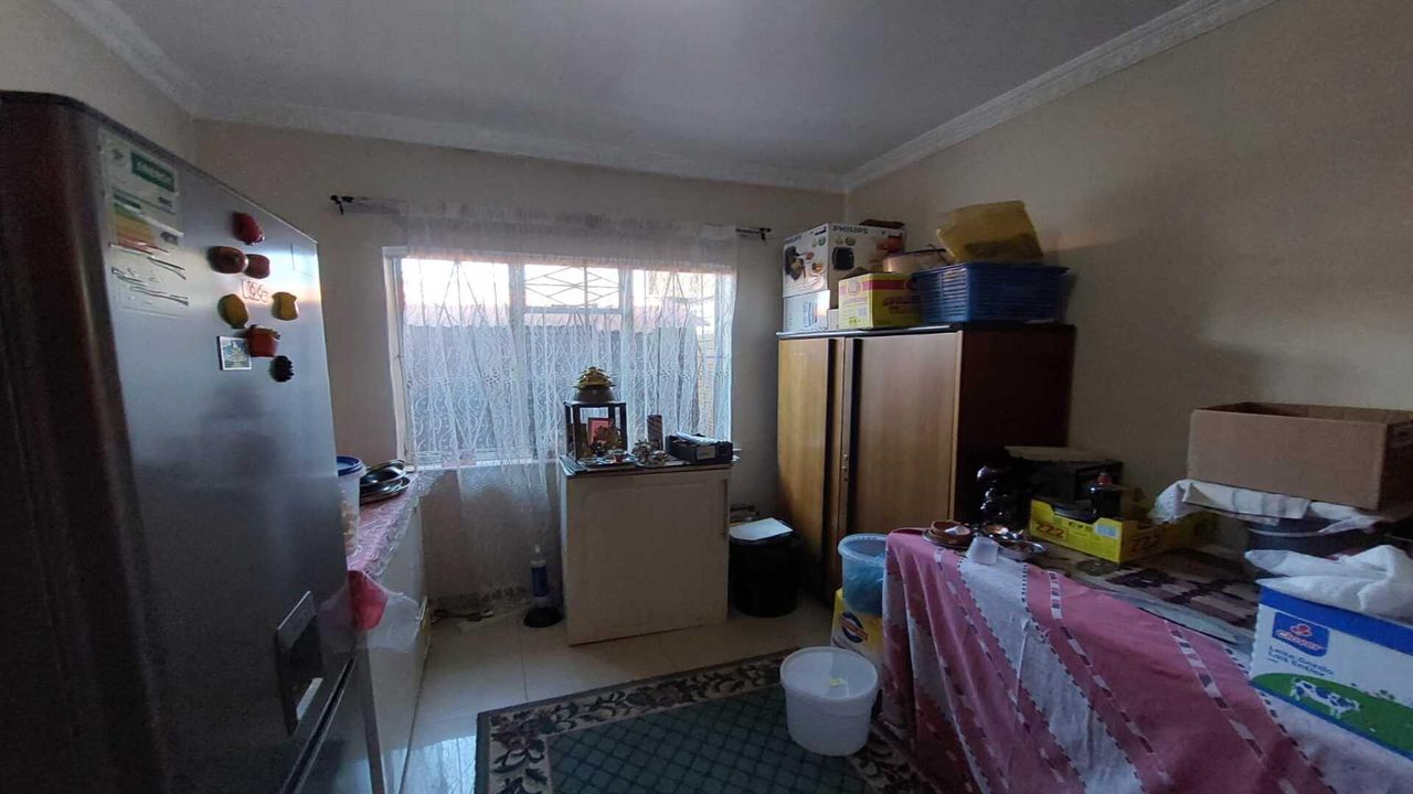 Photo of 3 Bedroom house to rent in Lenasia Ext 3, Johannesburg