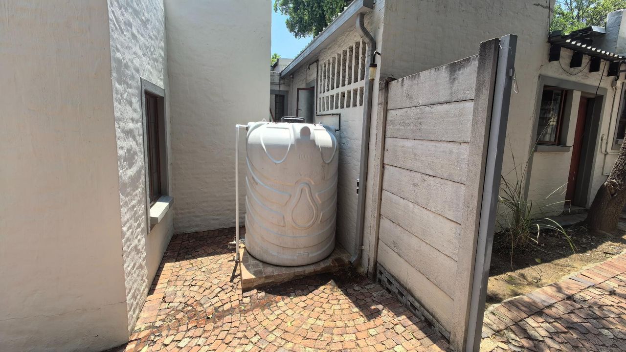 Photo 23 of 26