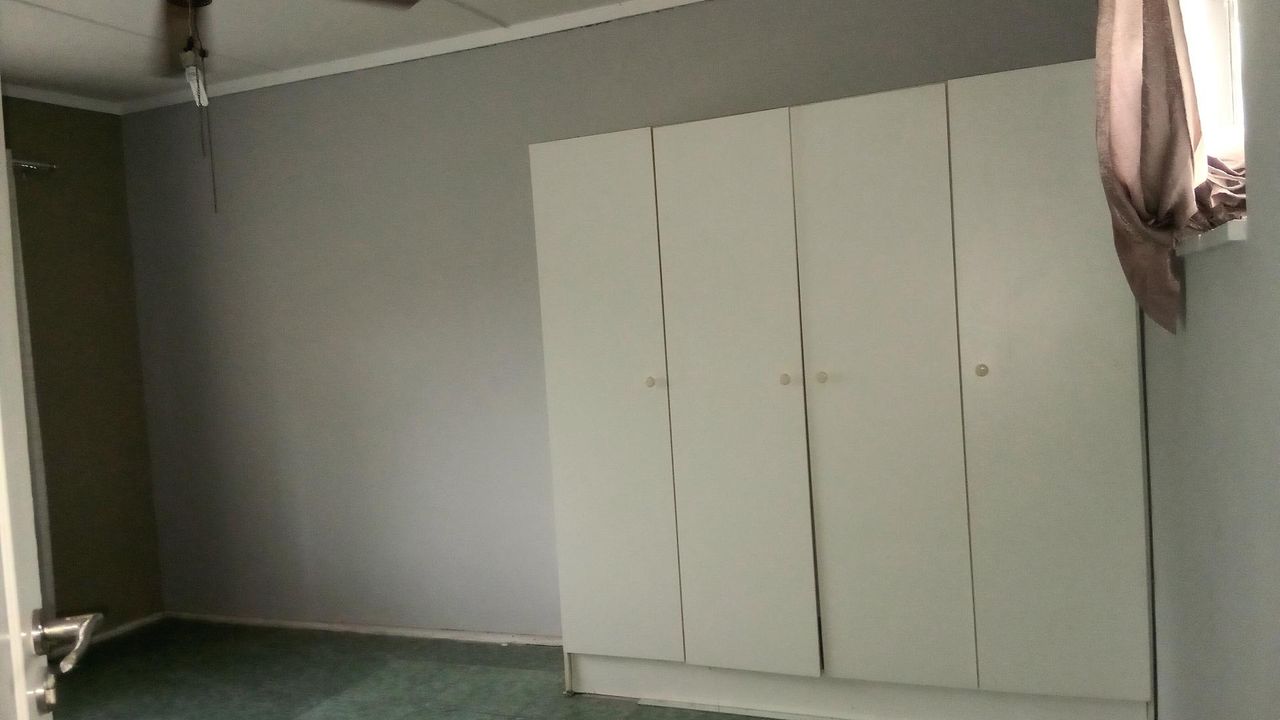 Photo 15 of 23