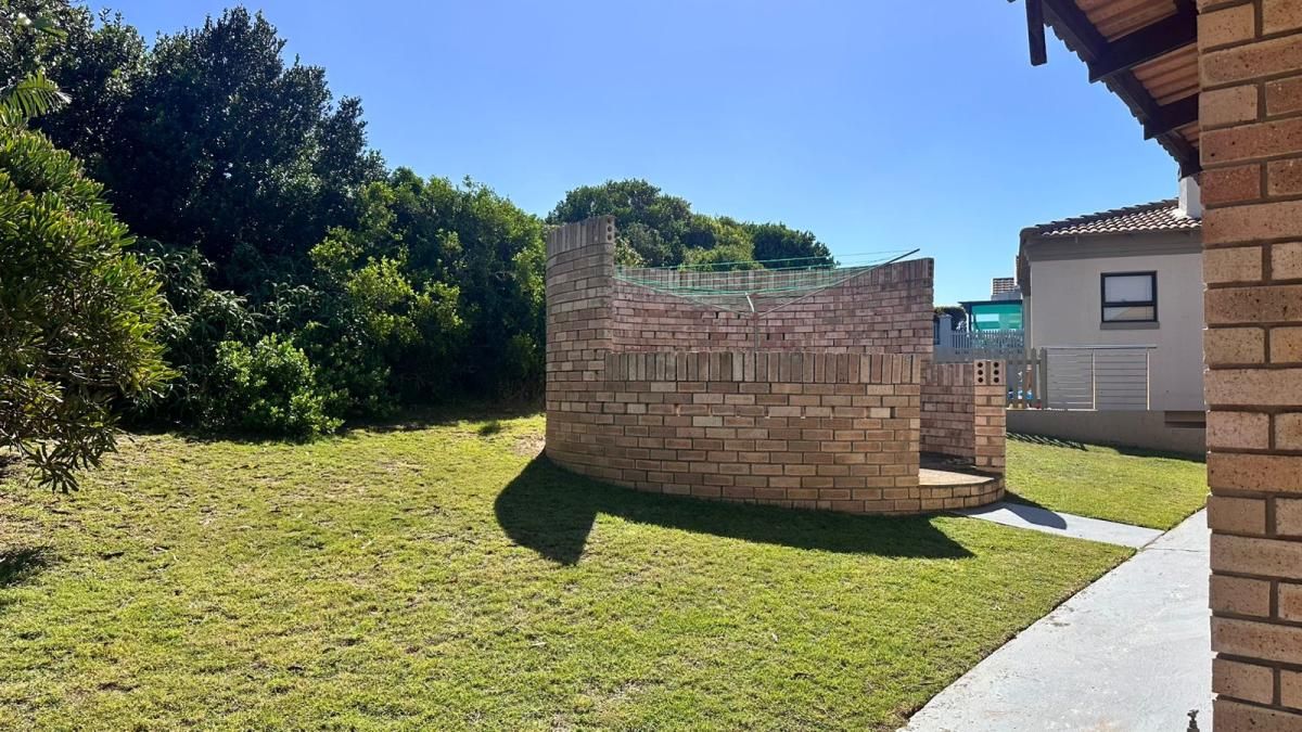 Photo 13 of 49