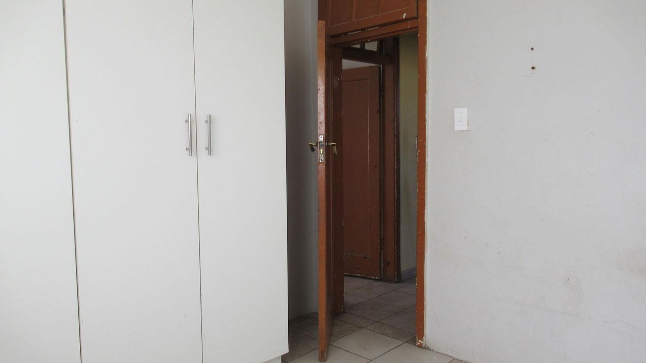Photo 9 of 15