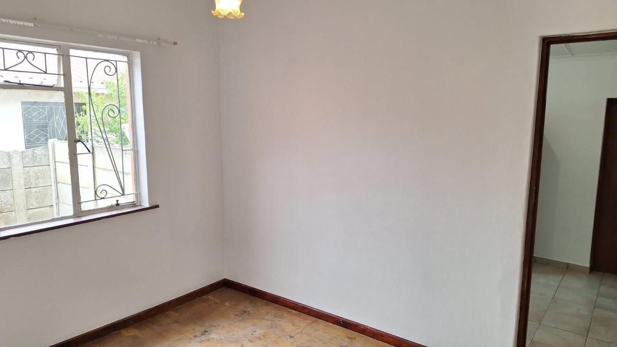 Photo 9 of 14