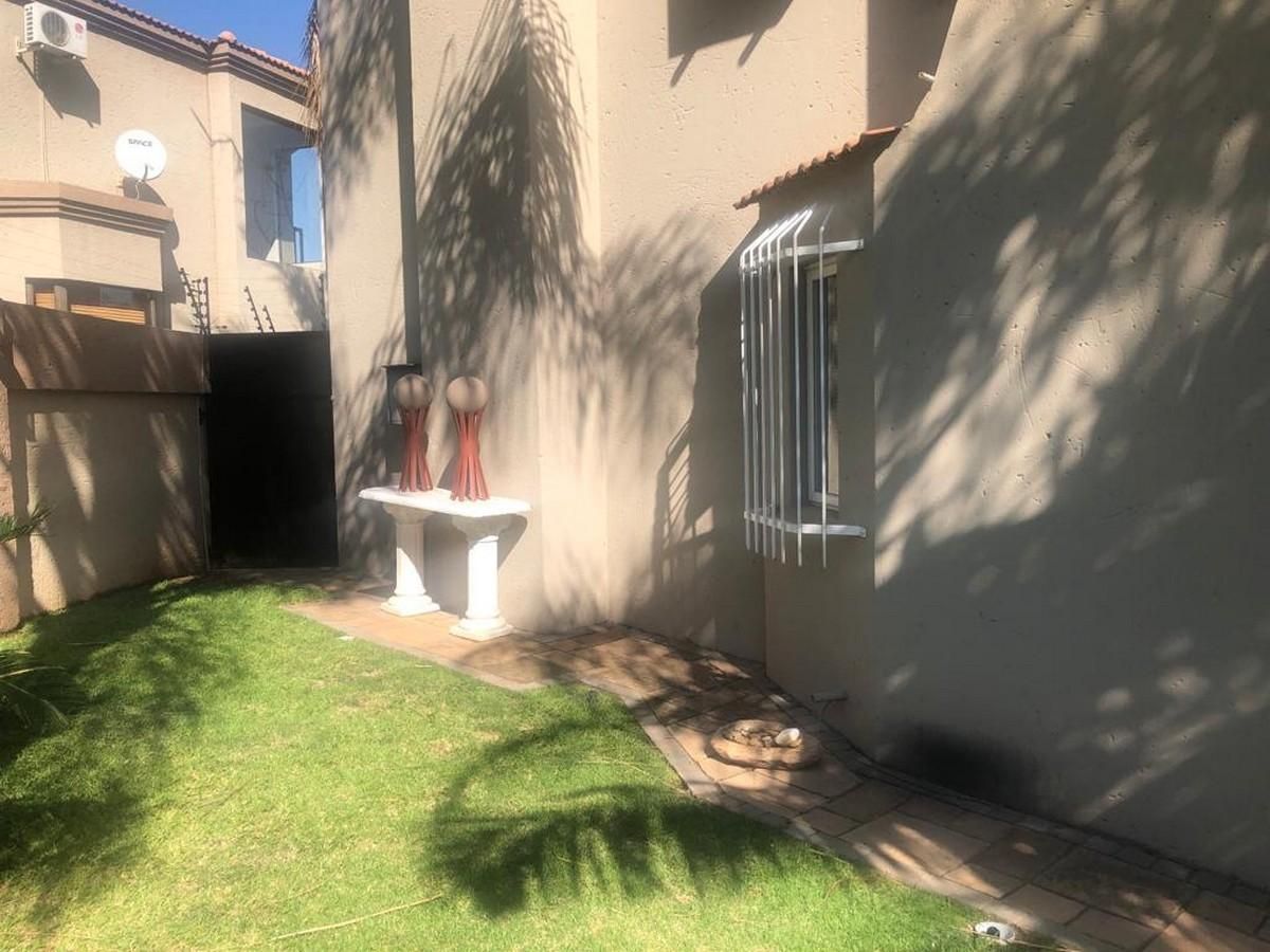 Photo 20 of 26