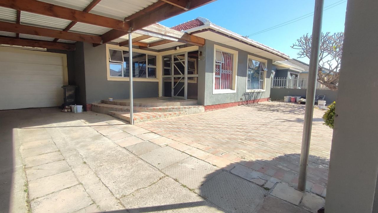 Photo 1 of 22