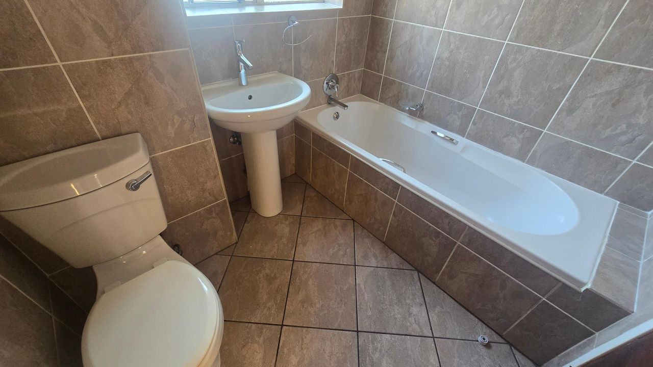 Photo 17 of 20