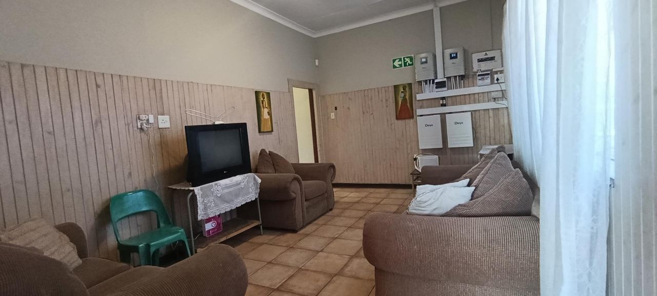 Photo of 5 Bedroom house for sale in Hurst Hill, Johannesburg