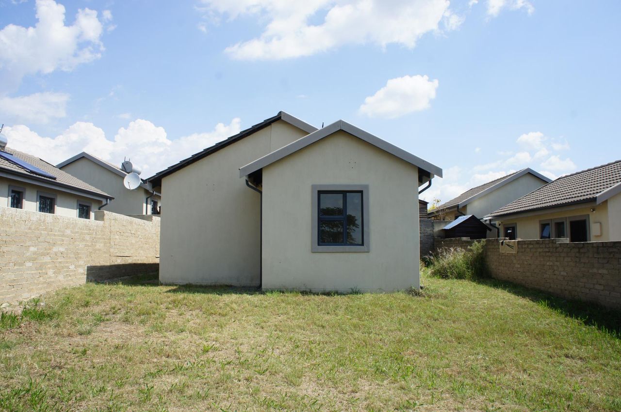 Photo 3 of 24