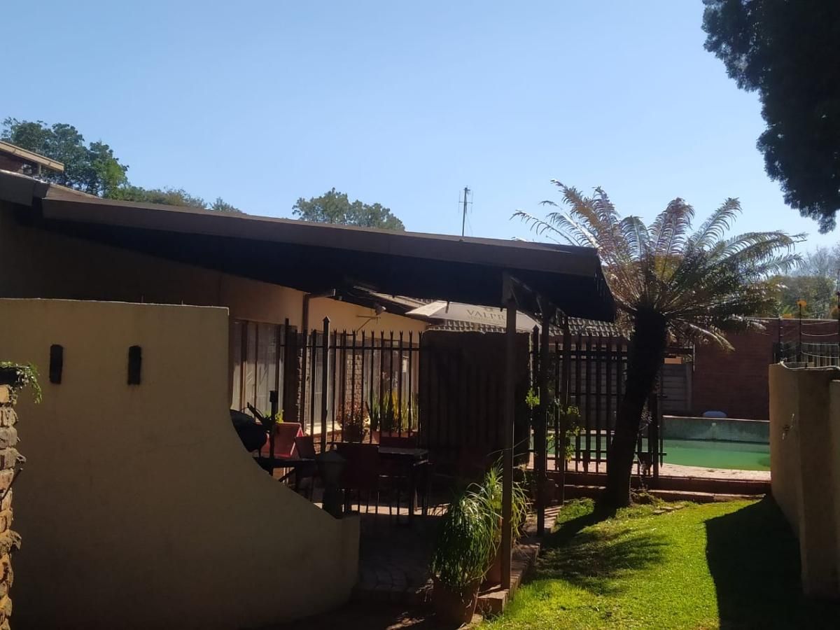 Photo 9 of 20