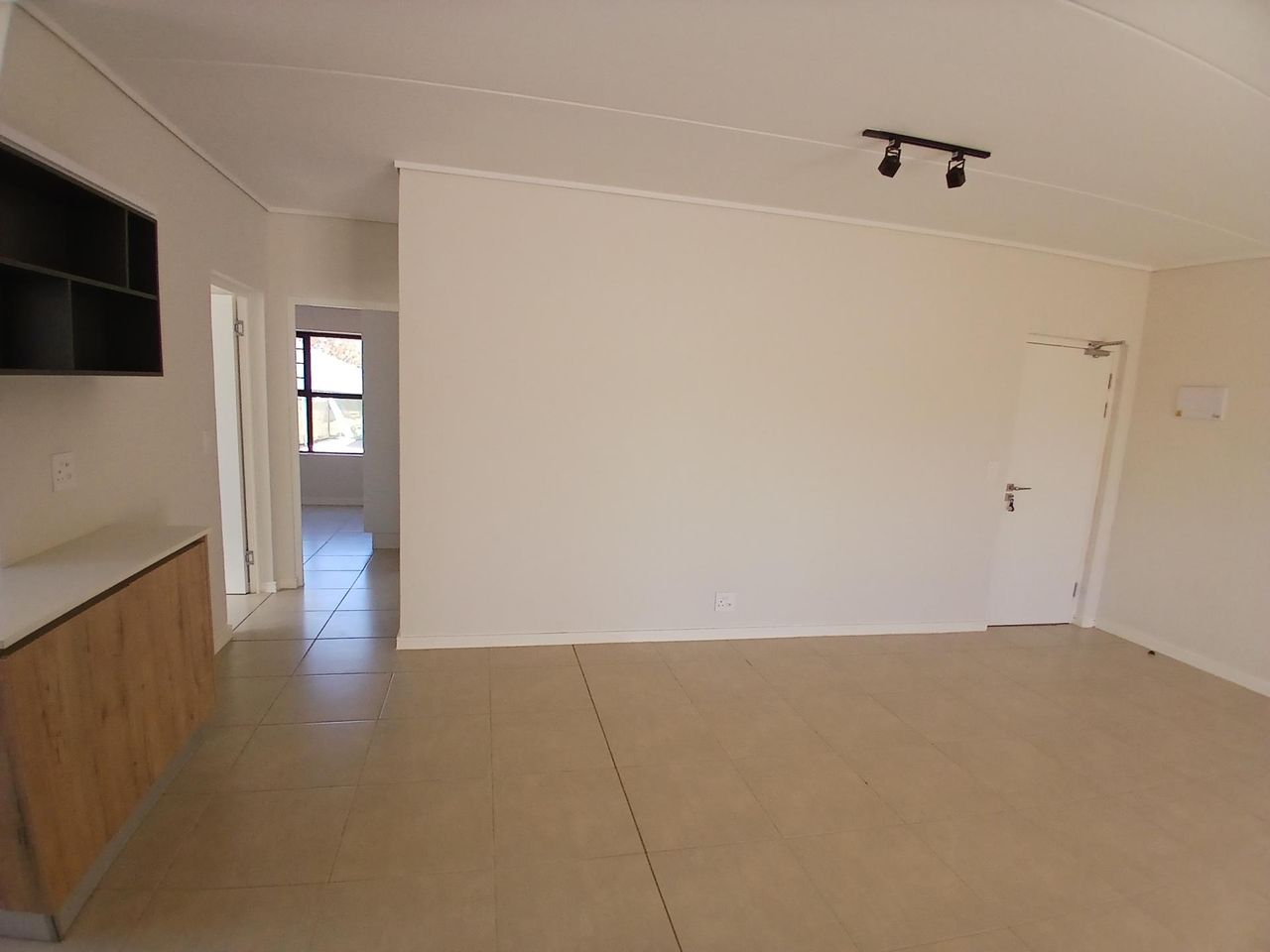 Photo 4 of 20