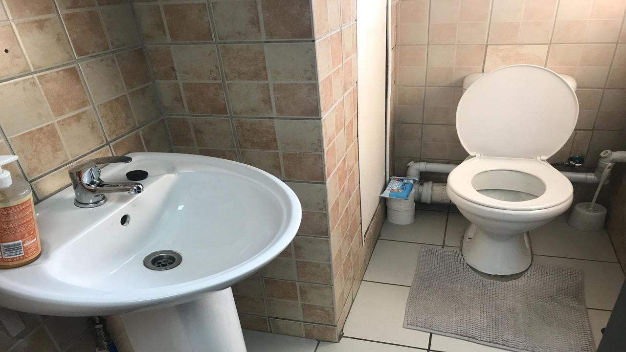 Photo 16 of 19