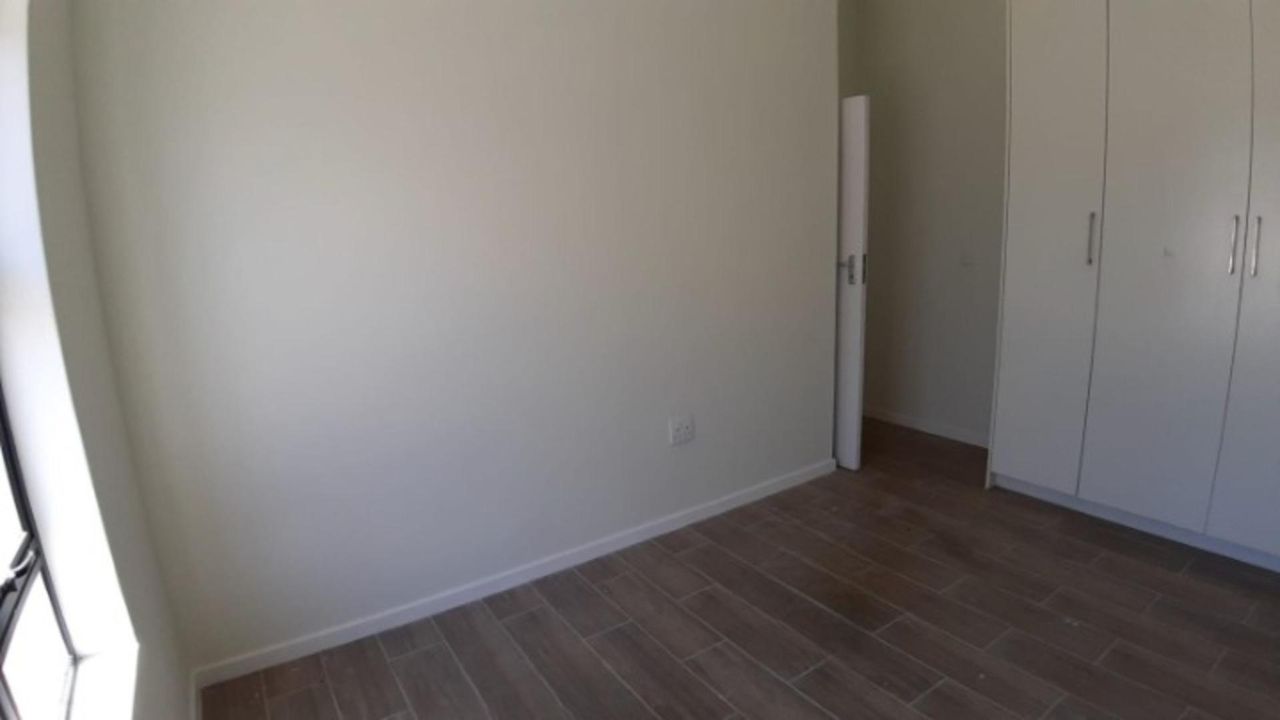 Photo 10 of 20
