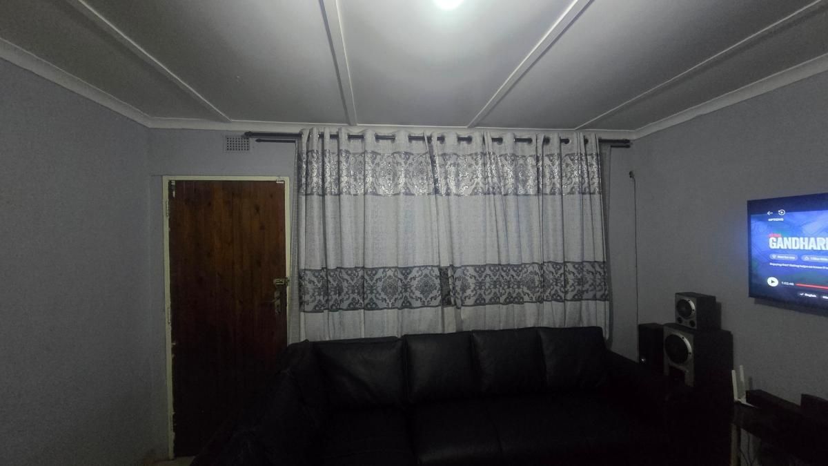Photo 19 of 21