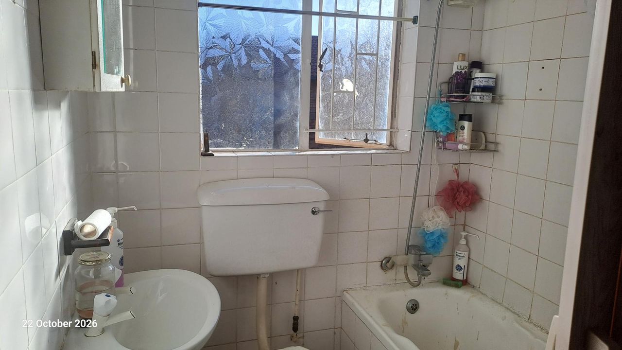 Photo 4 of 20