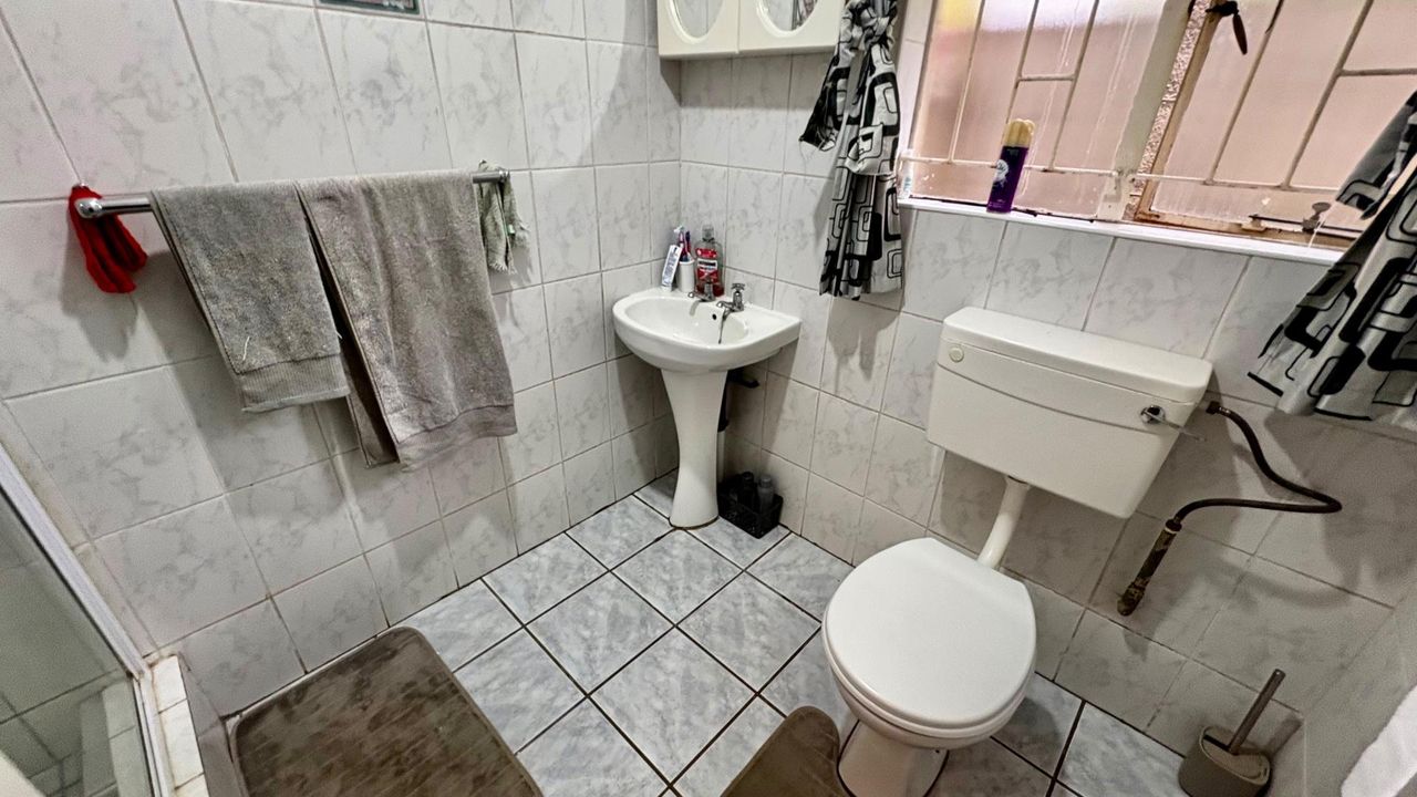 Photo 19 of 22