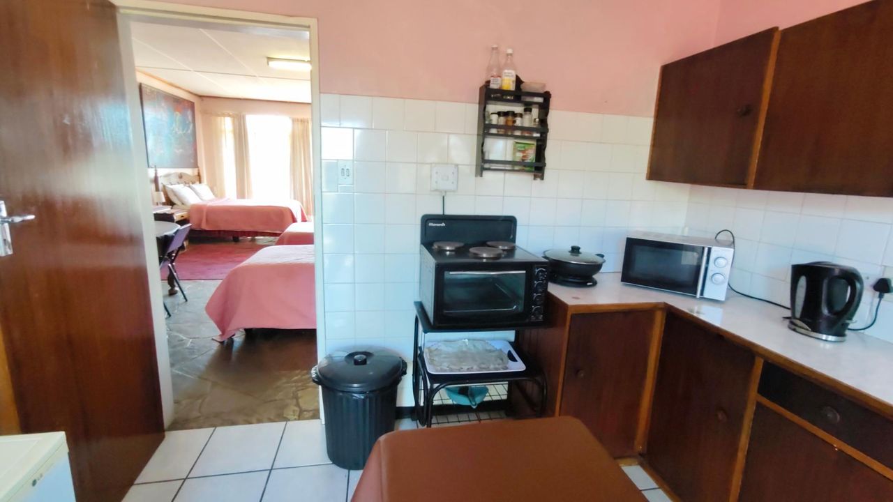 Photo of 9 Bedroom house for sale in Generaal De Wet, Bloemfontein