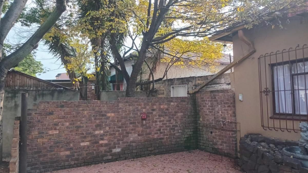 Photo of 30 Bedroom guest house for sale in Germiston South