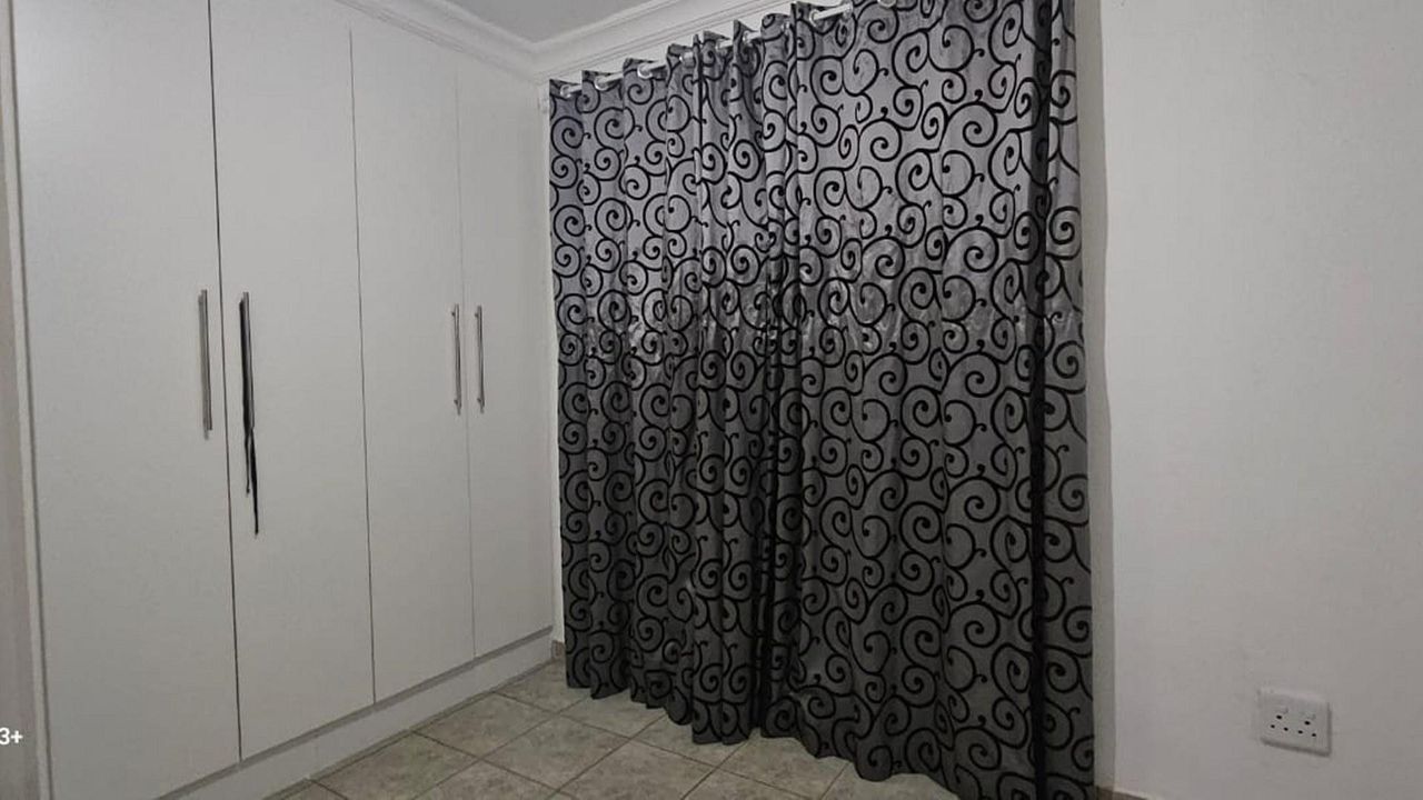 Photo 20 of 21