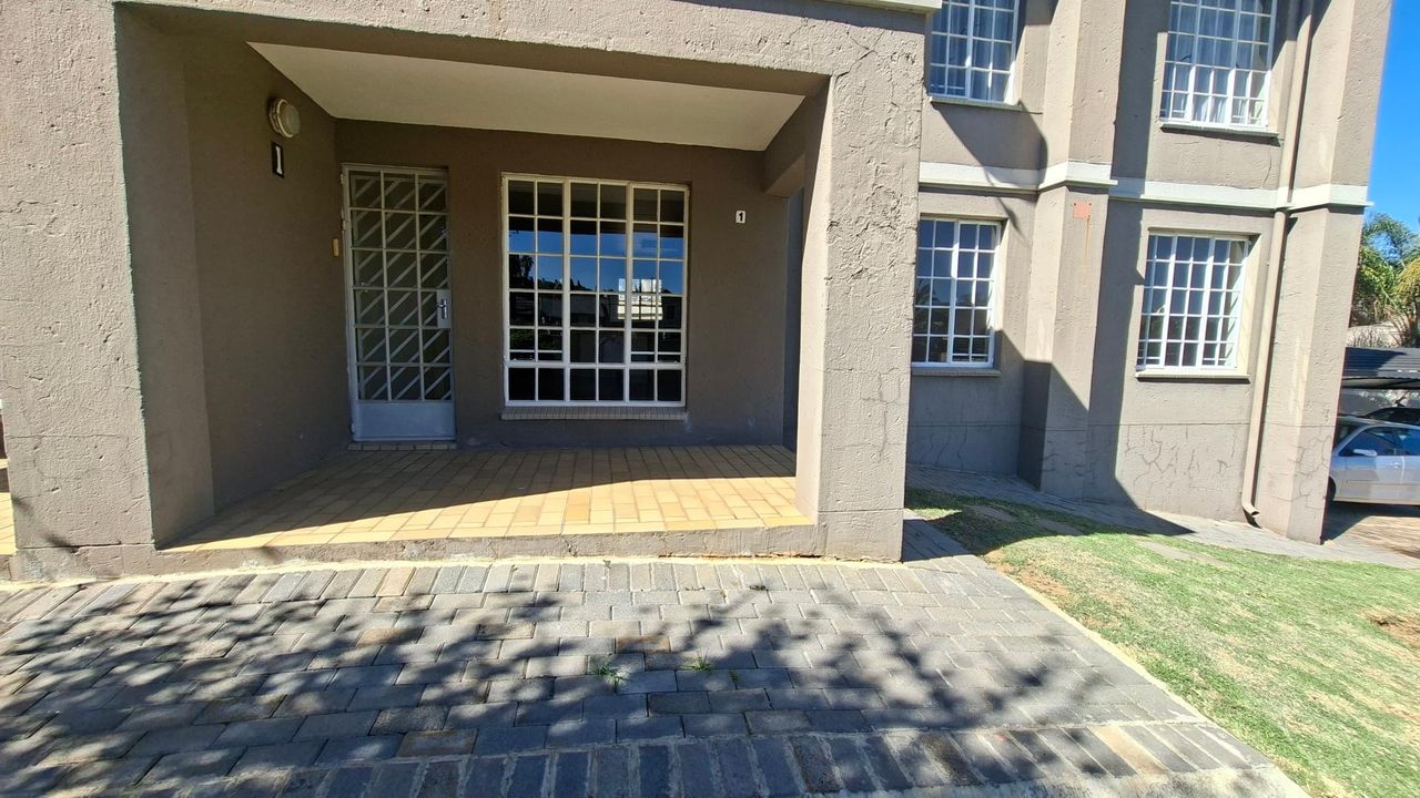 Photo 2 of 19