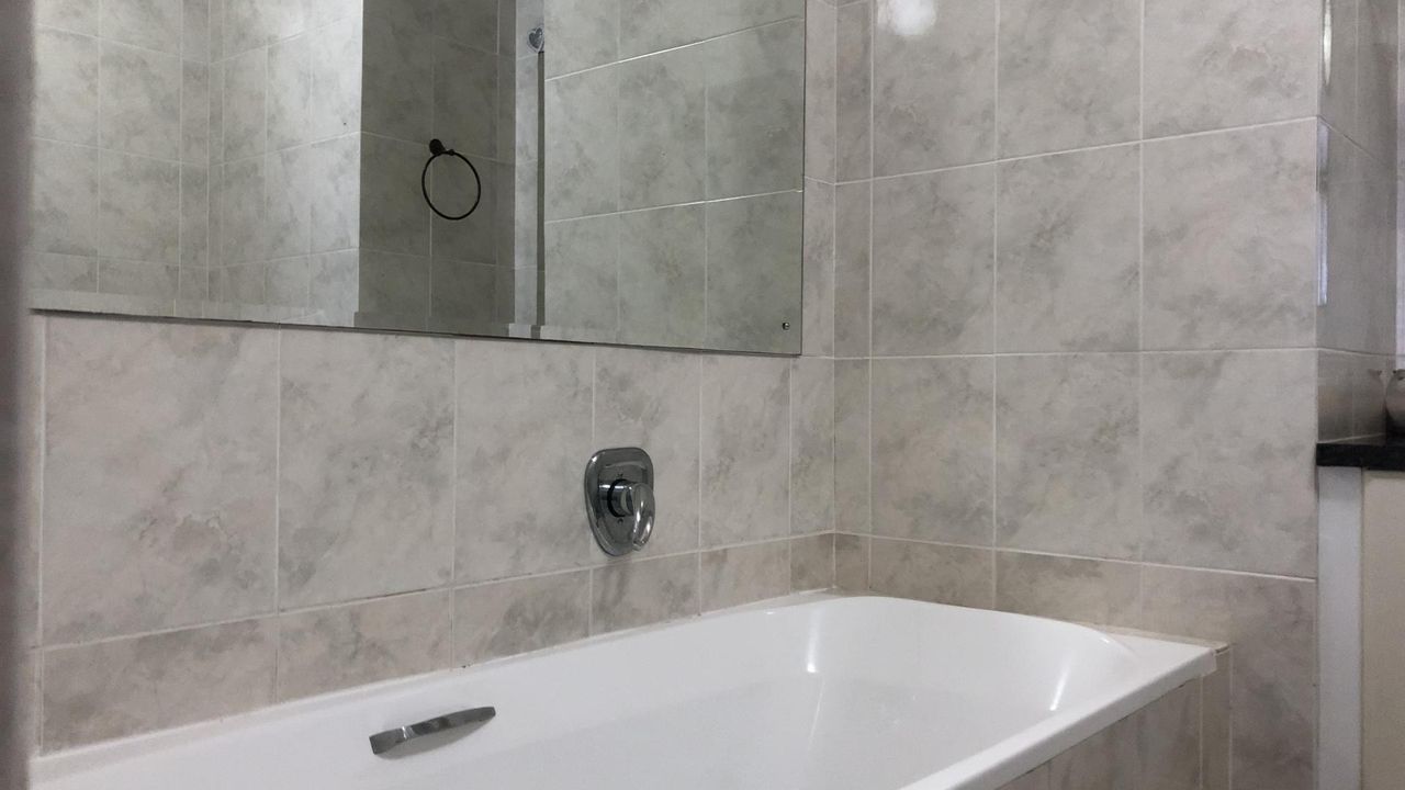 Photo 16 of 26