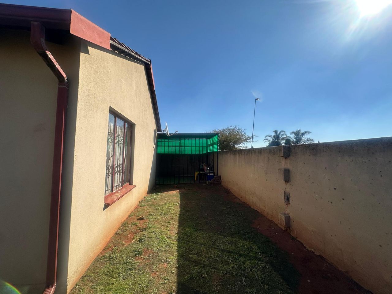 Photo 14 of 16