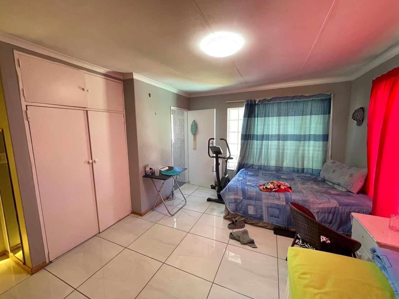 Photo 20 of 27