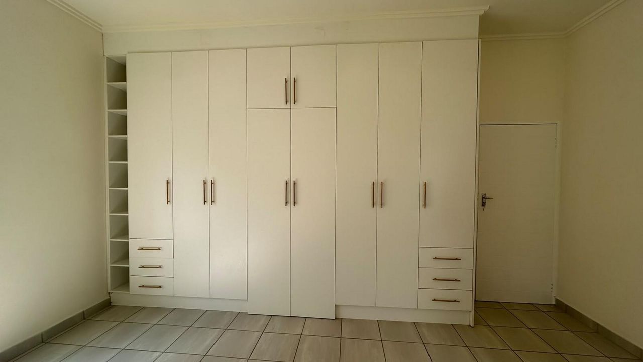 Photo 17 of 29