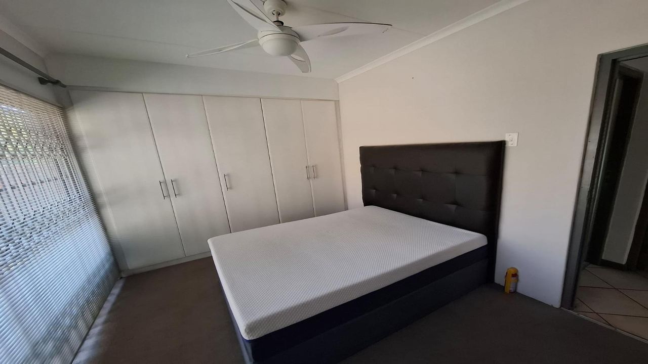 Photo 18 of 20