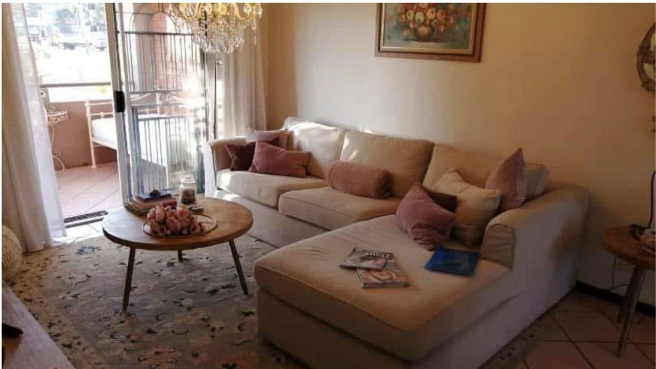Townhouse - sectional for sale in Die Hoewes, Centurion