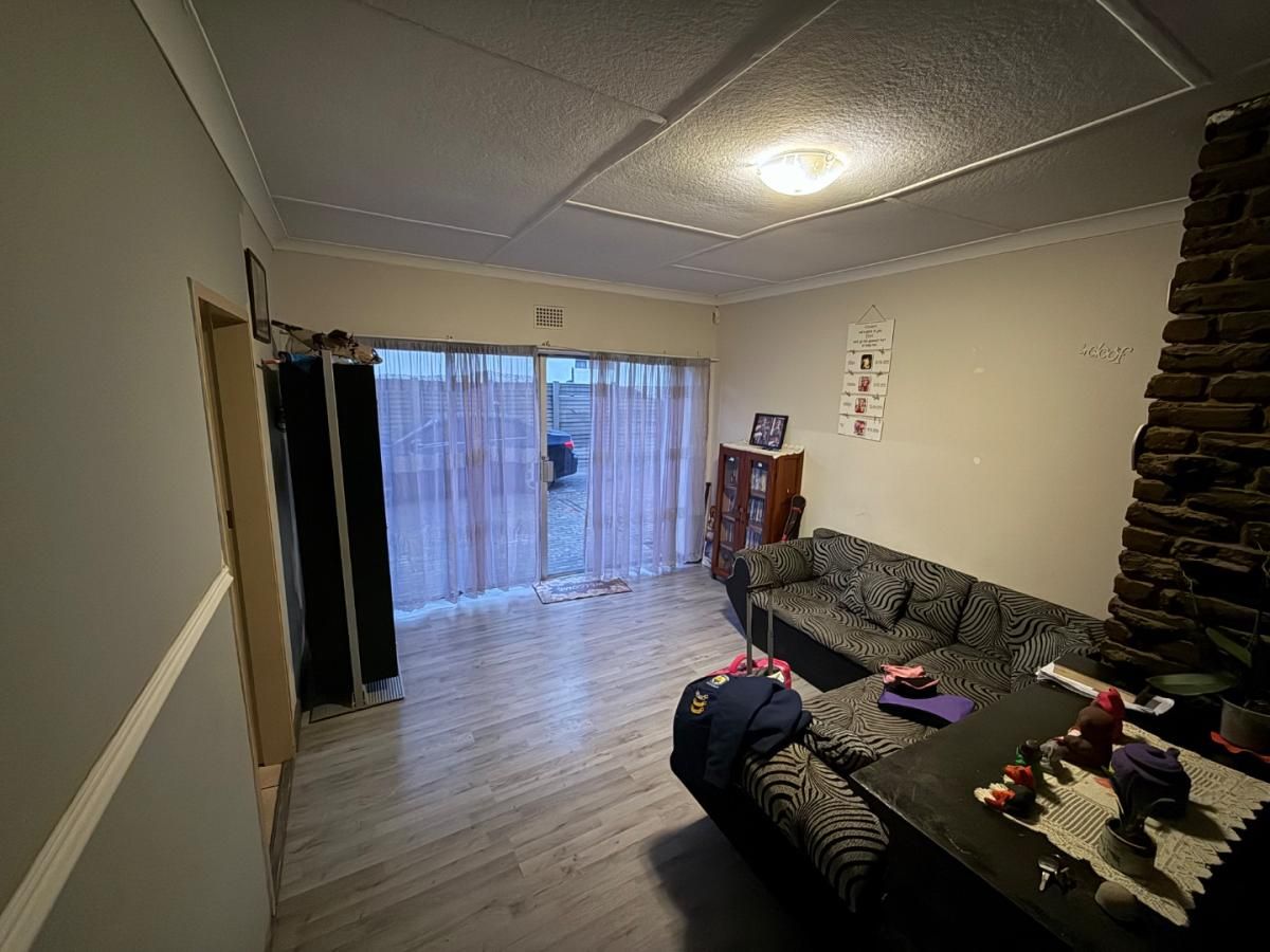 Photo 8 of 19