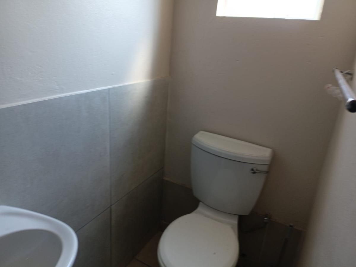 Photo 4 of 22