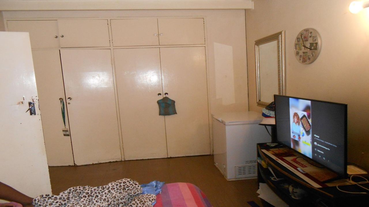 Photo 8 of 10