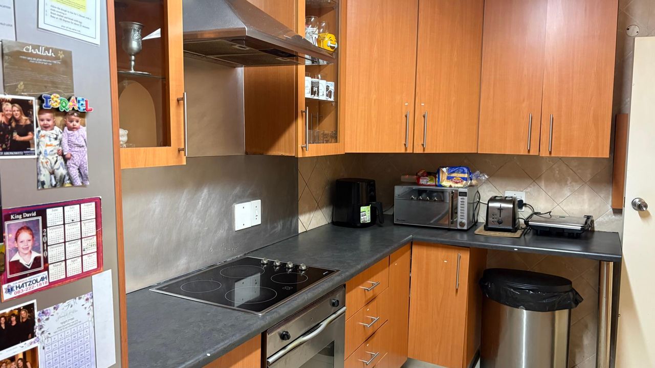 Photo 9 of 22