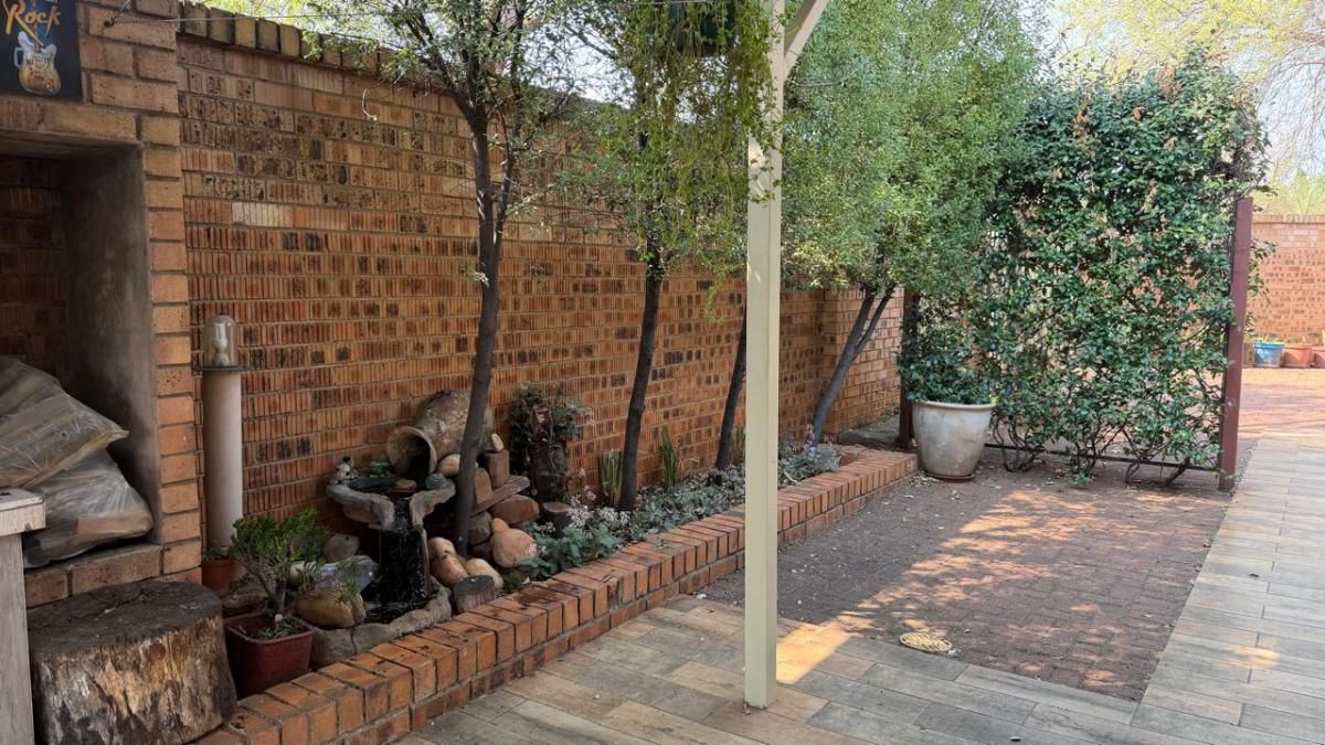 Photo of 2 Bedroom house for sale in Kanonkop, Middelburg