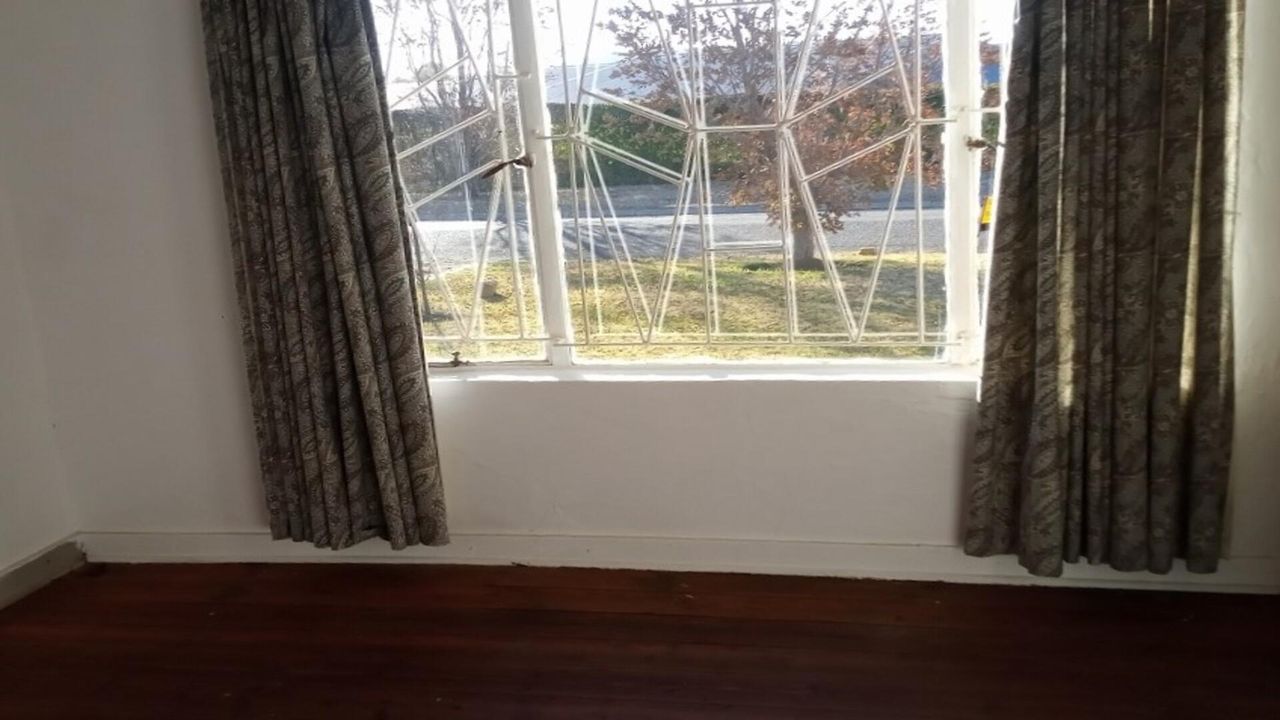 Photo 16 of 34